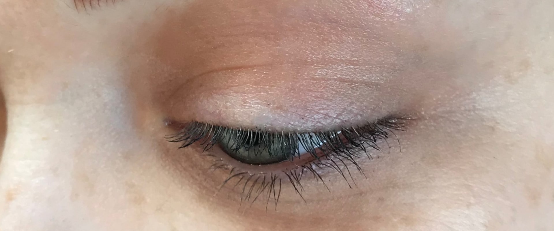 Can I take painkillers before microblading?